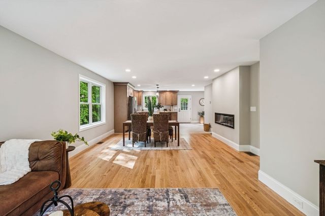 9 Trues Pkwy, Sandown, NH 03873