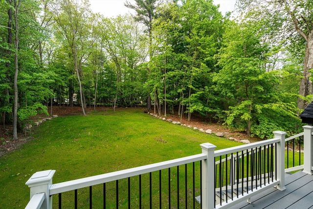 9 Trues Pkwy, Sandown, NH 03873