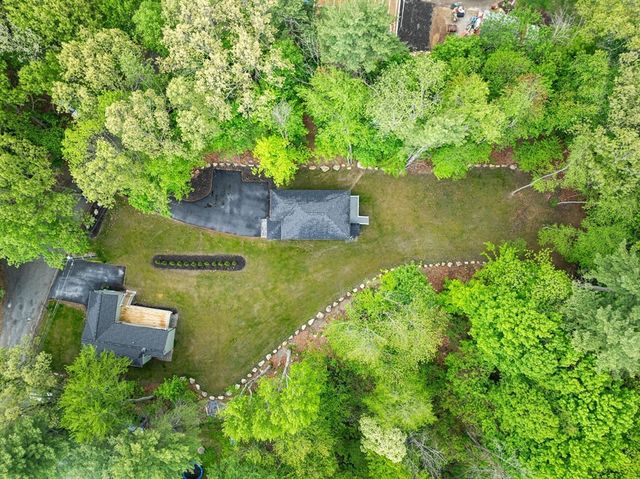 9 Trues Pkwy, Sandown, NH 03873
