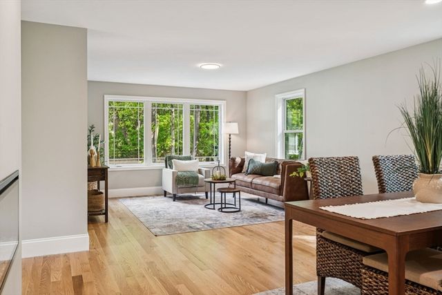 9 Trues Pkwy, Sandown, NH 03873