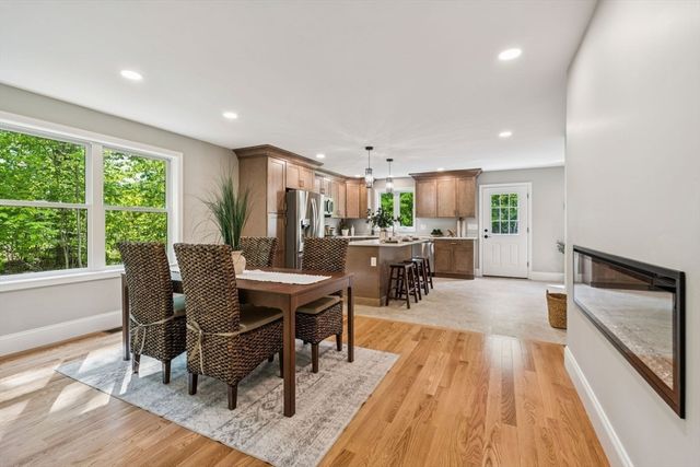 9 Trues Pkwy, Sandown, NH 03873