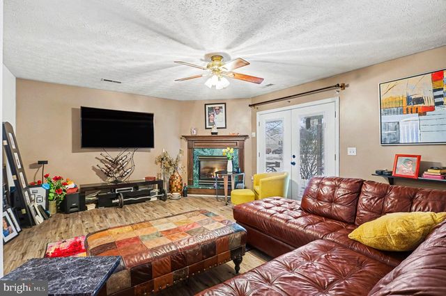 16881 ROOSEVELT LN, Shrewsbury, PA 17361