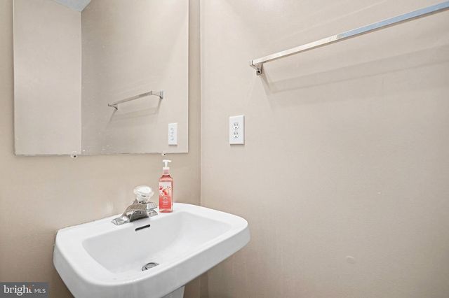 16881 ROOSEVELT LN, Shrewsbury, PA 17361