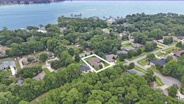 157 Red Maple Way, Niceville, FL 32578