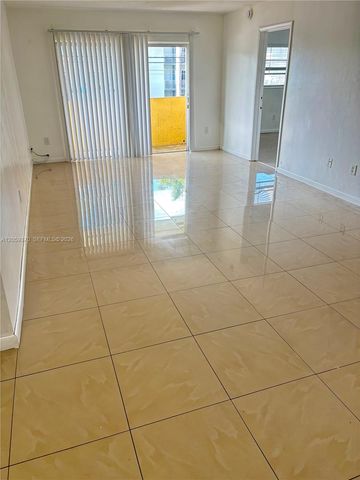 7410 SW 82nd St K203, Miami, FL 33143