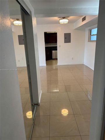 7410 SW 82nd St K203, Miami, FL 33143