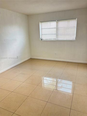 7410 SW 82nd St K203, Miami, FL 33143