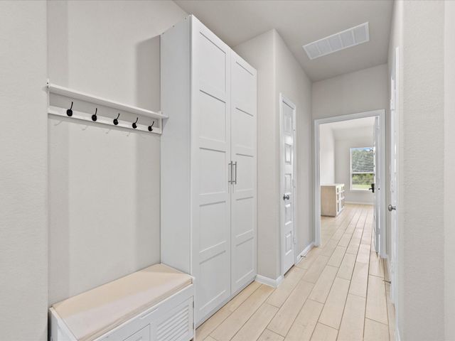 262 Peninsula Point Drive, Montgomery, TX 77356