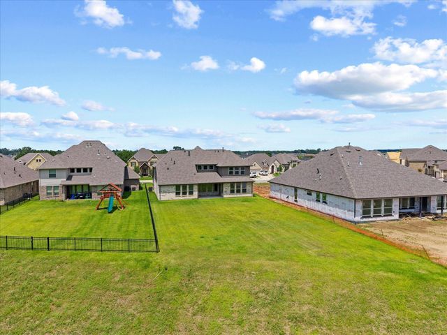 262 Peninsula Point Drive, Montgomery, TX 77356