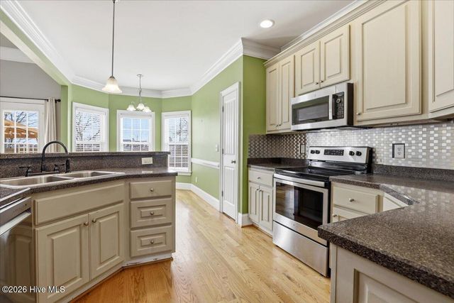 106 Glasgow Lane, La Grange, NC 28551