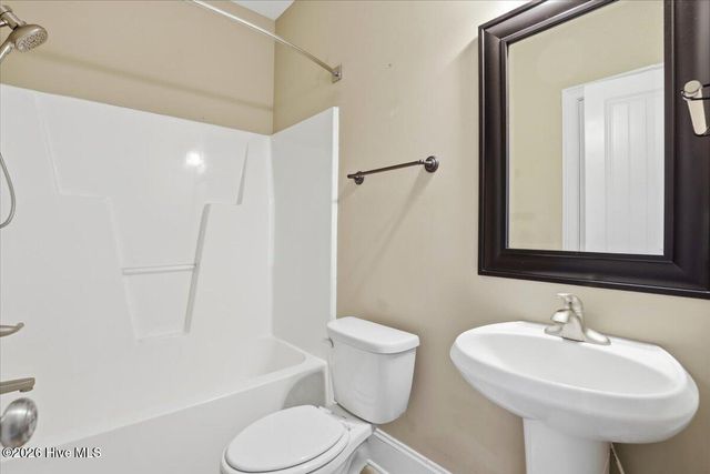 106 Glasgow Lane, La Grange, NC 28551