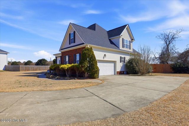 106 Glasgow Lane, La Grange, NC 28551