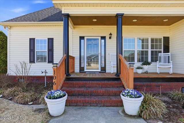 106 Glasgow Lane, La Grange, NC 28551