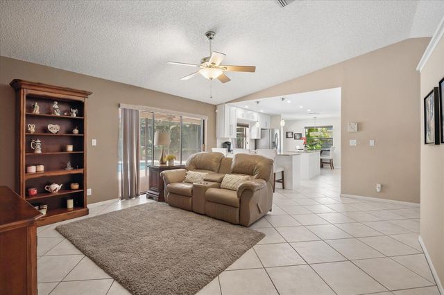 10884 NW 17TH Manor, Coral Springs, FL 33071