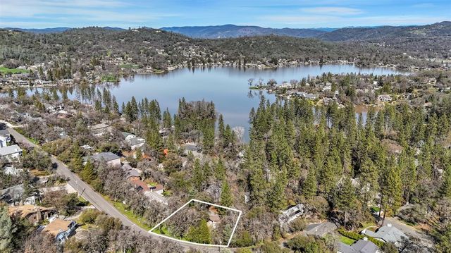 19308 Explorer Ct, Penn Valley, CA 95946