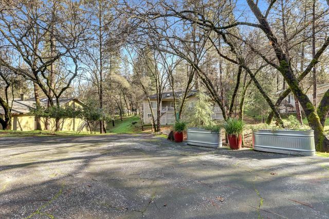 19308 Explorer Ct, Penn Valley, CA 95946