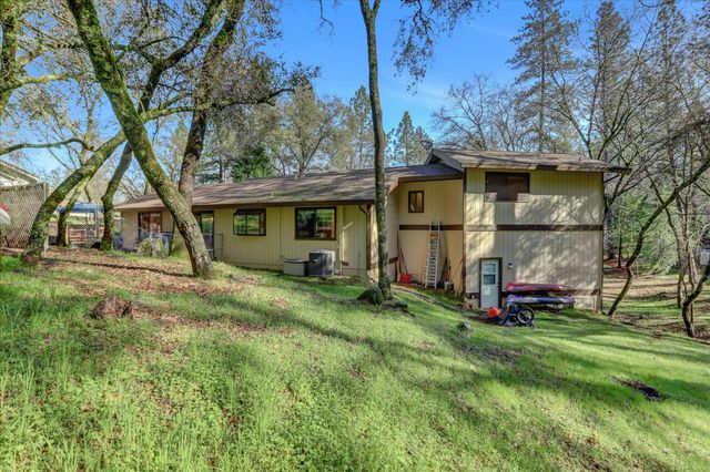 19308 Explorer Ct, Penn Valley, CA 95946