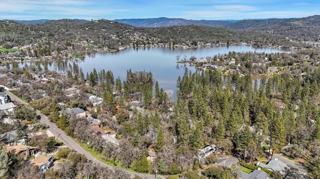 19308 Explorer Ct, Penn Valley, CA 95946