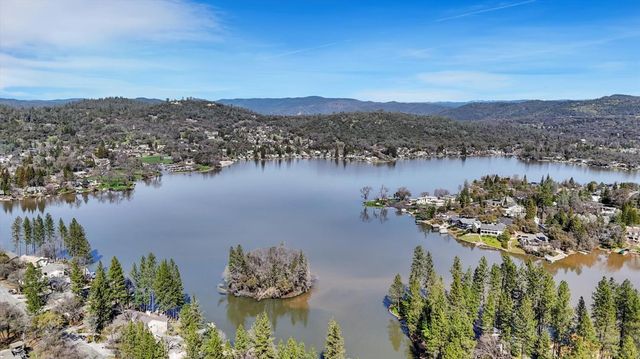 19308 Explorer Ct, Penn Valley, CA 95946