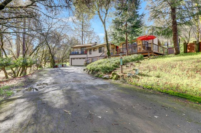 19308 Explorer Ct, Penn Valley, CA 95946