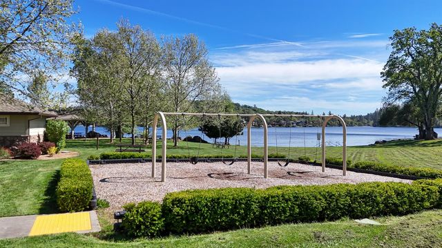 19308 Explorer Ct, Penn Valley, CA 95946