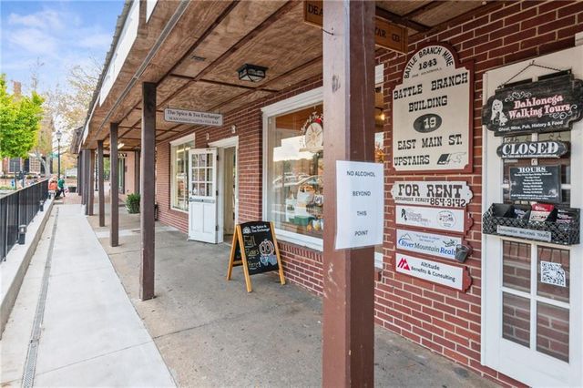 805 Captain Mcdonald Road, Dahlonega, GA 30533