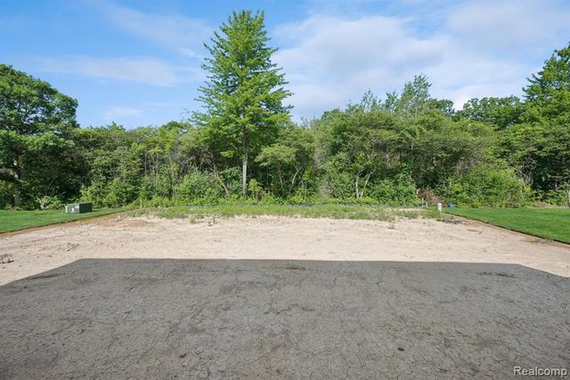 54821 Mockingbird, Chesterfield, MI 48047