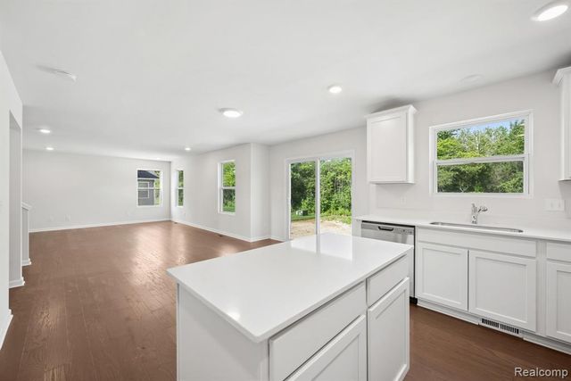 54821 Mockingbird, Chesterfield, MI 48047