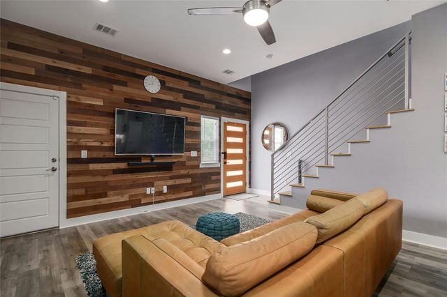 7607 Providence Ave A, Austin, TX 78752
