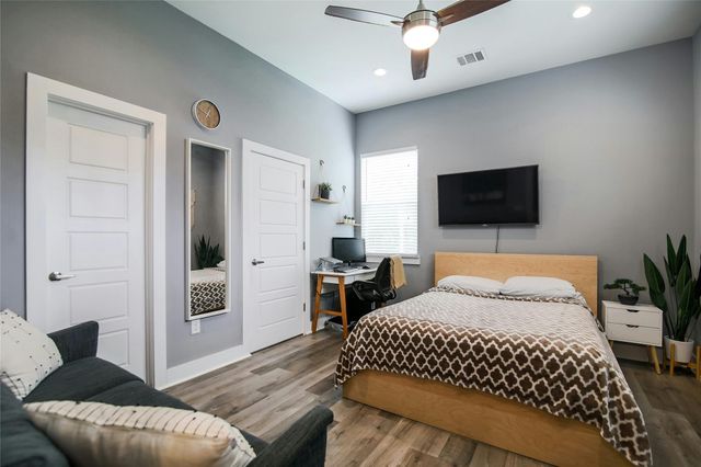 7607 Providence Ave A, Austin, TX 78752