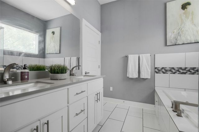 7607 Providence Ave A, Austin, TX 78752