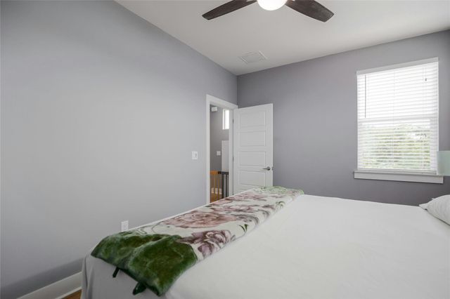 7607 Providence Ave A, Austin, TX 78752