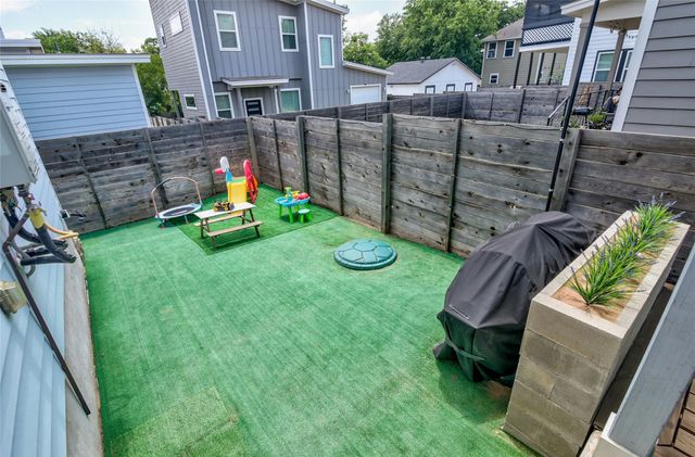 7607 Providence Ave A, Austin, TX 78752