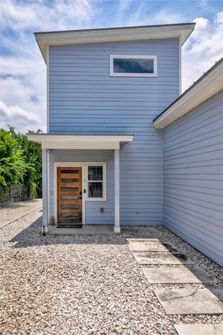 7607 Providence Ave A, Austin, TX 78752