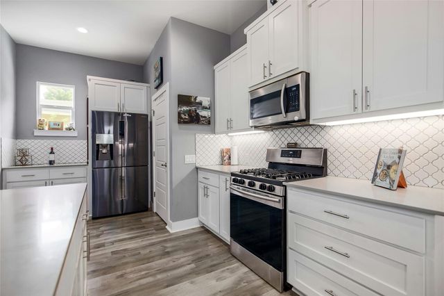 7607 Providence Ave A, Austin, TX 78752