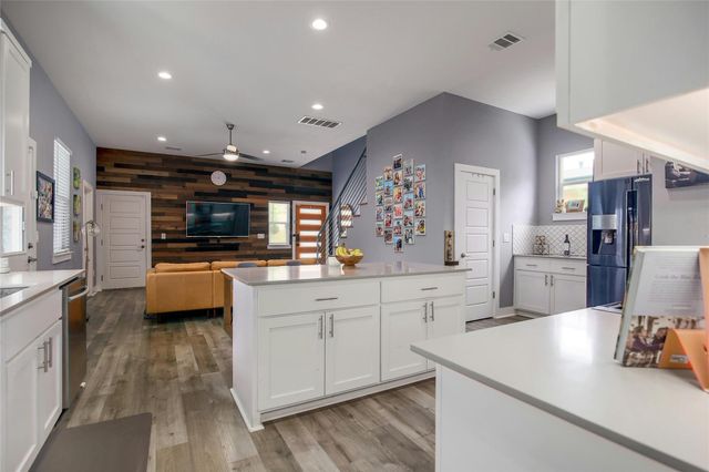 7607 Providence Ave A, Austin, TX 78752