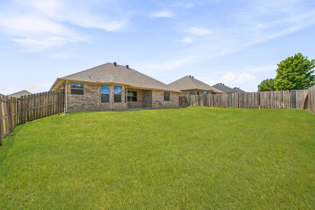 1245 Newcastle Drive, Weatherford, TX 76086