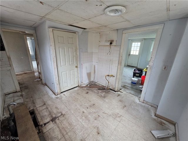 39277 Butternut Ridge Road, Elyria, OH 44035