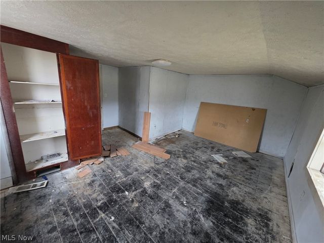 39277 Butternut Ridge Road, Elyria, OH 44035