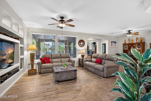 12376 W RUNNING DEER Trail, Peoria, AZ 85383