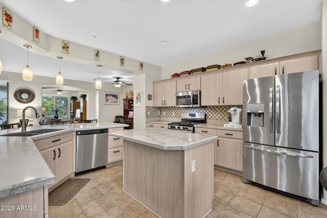 12376 W RUNNING DEER Trail, Peoria, AZ 85383