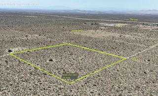 Ave X 8, Llano, CA 93544