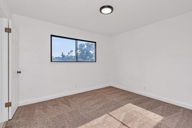 4891 E Rialto Avenue, Fresno, CA 93726