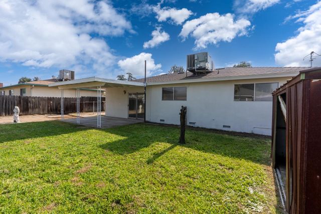 4891 E Rialto Avenue, Fresno, CA 93726