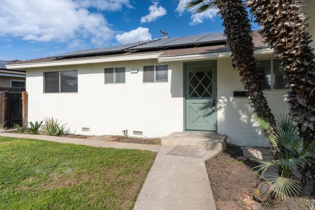 4891 E Rialto Avenue, Fresno, CA 93726