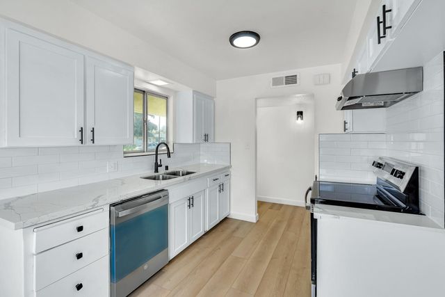 4891 E Rialto Avenue, Fresno, CA 93726