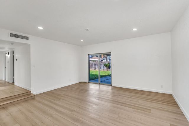 4891 E Rialto Avenue, Fresno, CA 93726