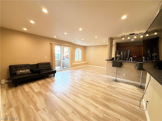 9325 West Desert Inn Road 145, Las Vegas, NV 89117