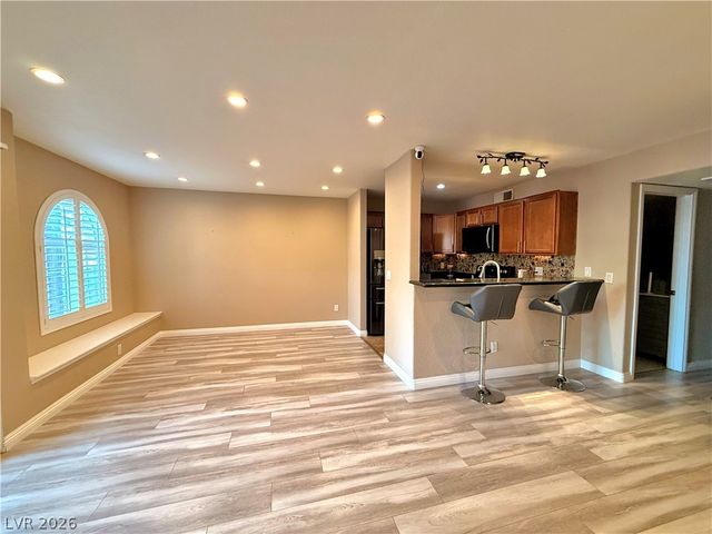 9325 West Desert Inn Road 145, Las Vegas, NV 89117