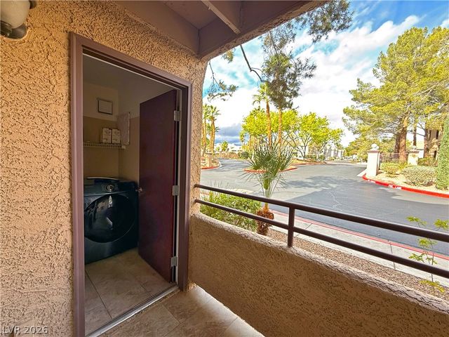 9325 West Desert Inn Road 145, Las Vegas, NV 89117